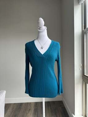 Y2K Carolyn Taylor Teal Blue Ribbed V-Neck Sweater Size XL Fits Small